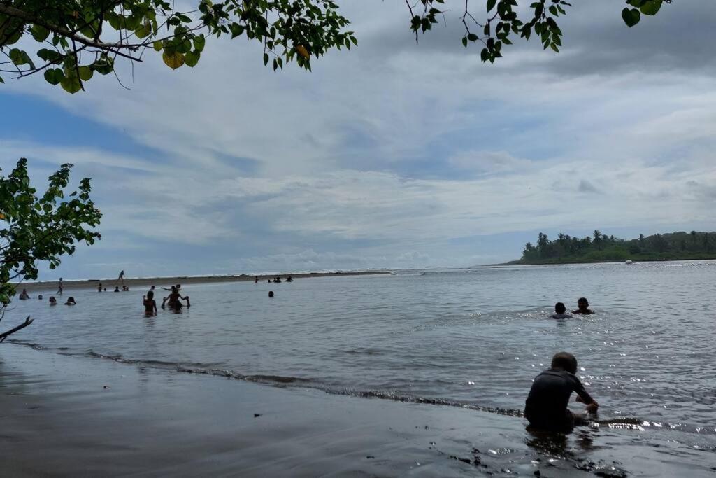 Agradable Frente Al Mar *